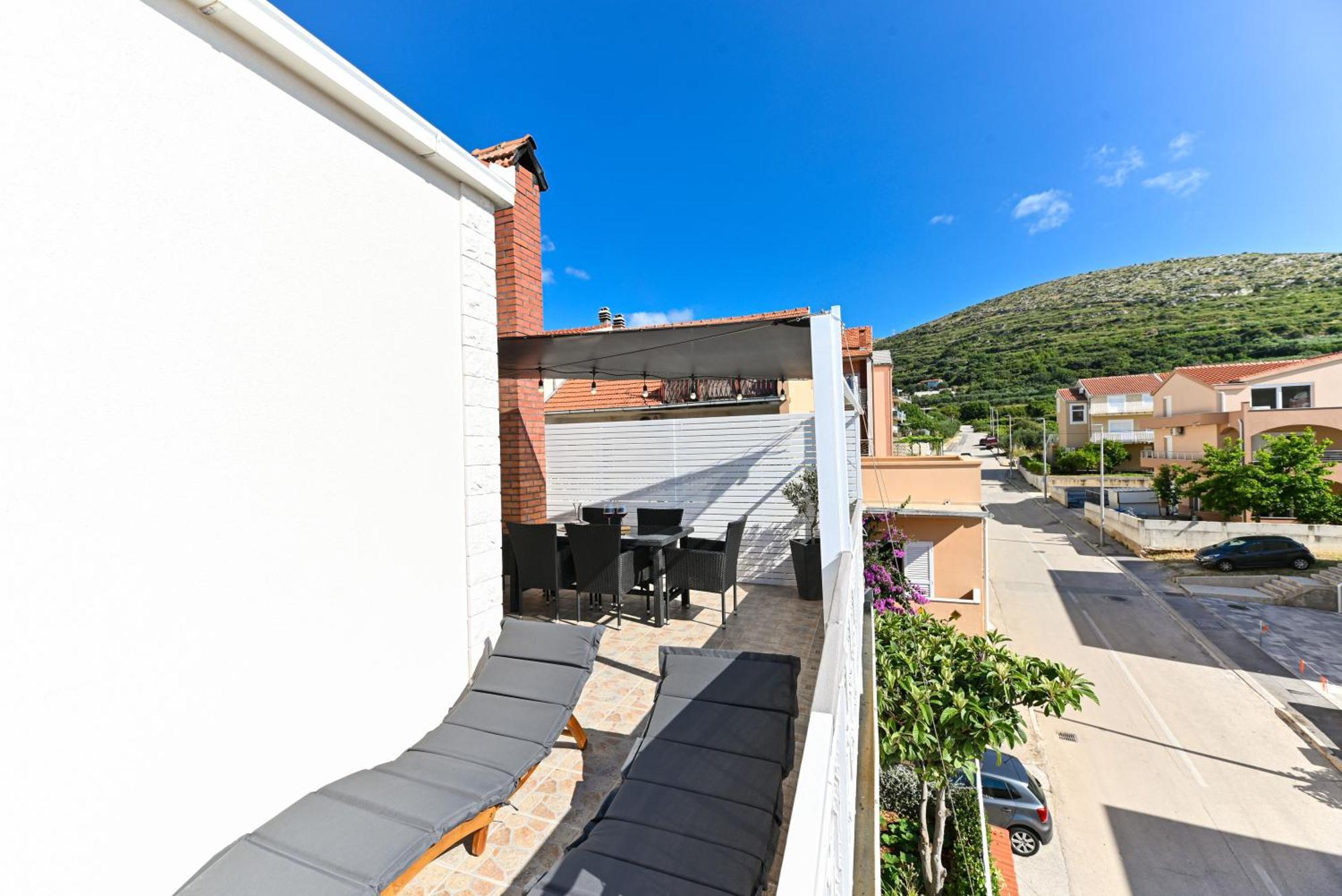 Apartment Dajana Feeling Of Home Trogir Exterior photo