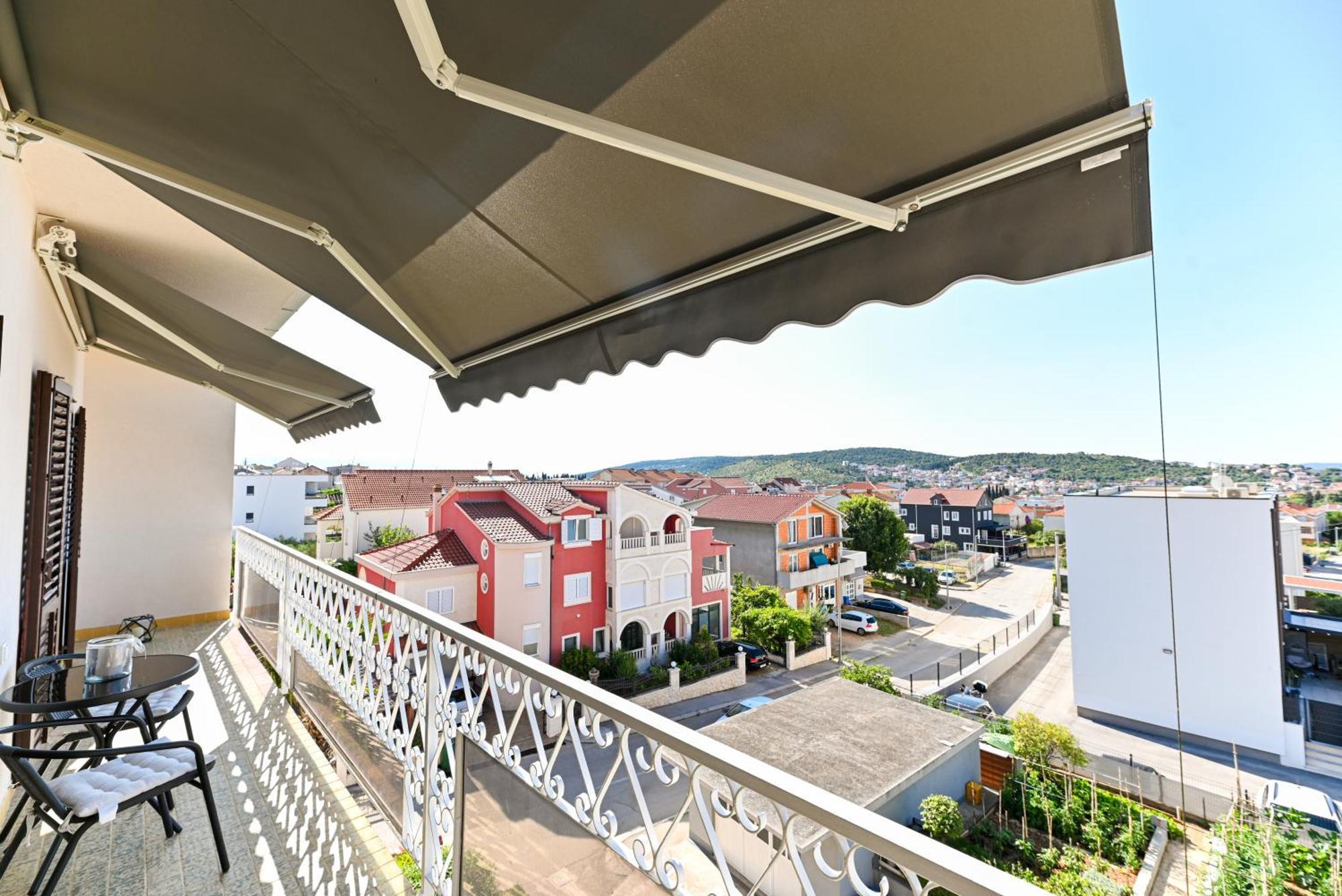 Apartment Dajana Feeling Of Home Trogir Exterior photo