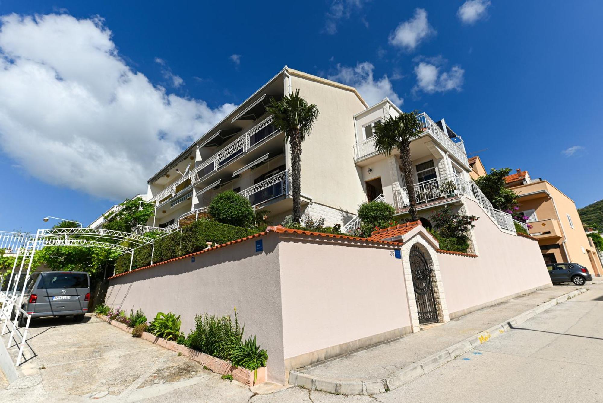 Apartment Dajana Feeling Of Home Trogir Exterior photo